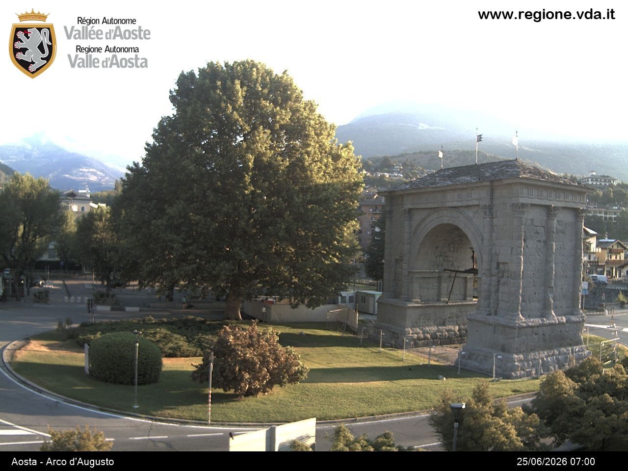 Archiv Foto Webcam Piazza Arco d'Augusto, Aosta