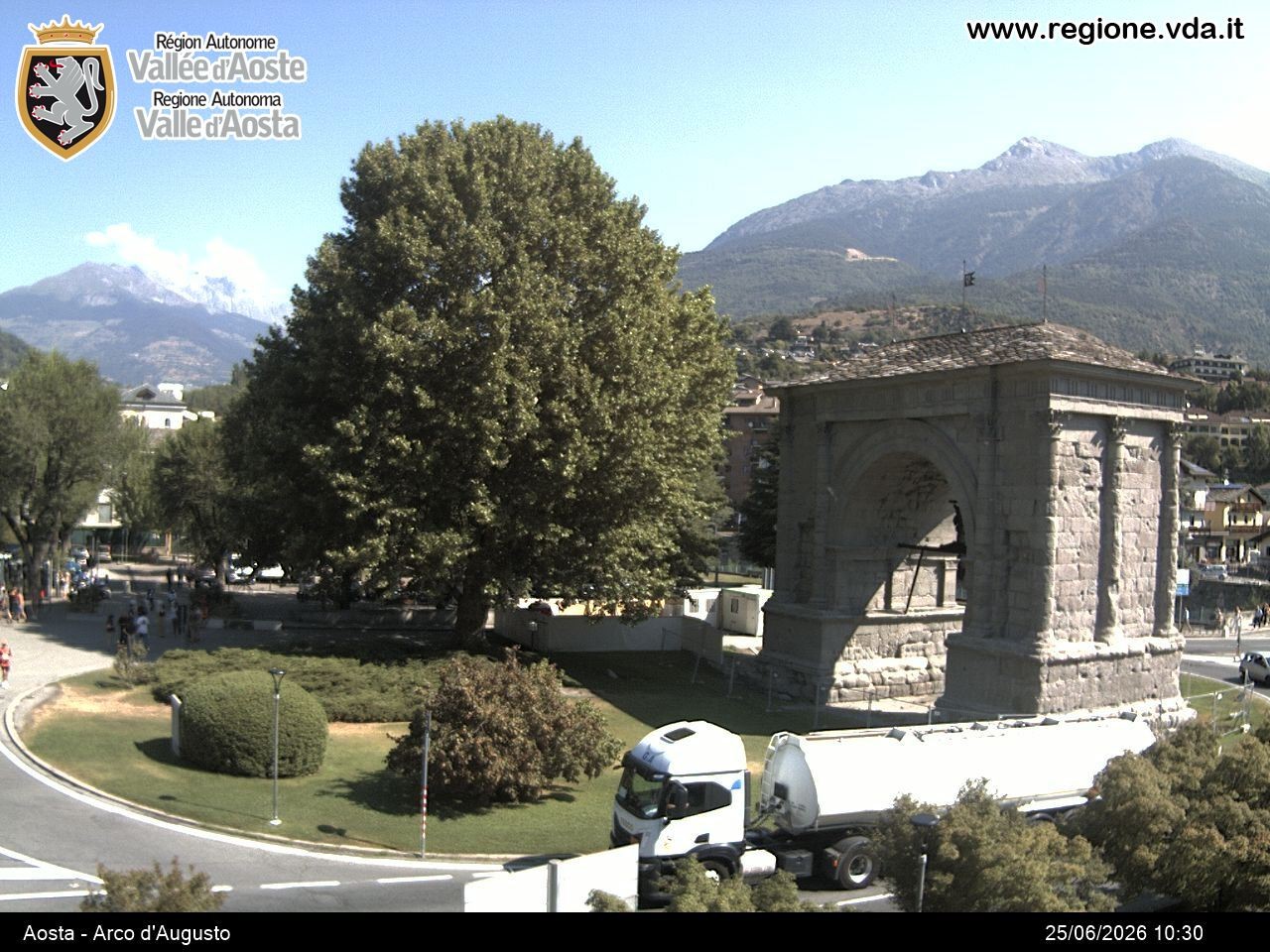 Archiv Foto Webcam Piazza Arco d'Augusto, Aosta