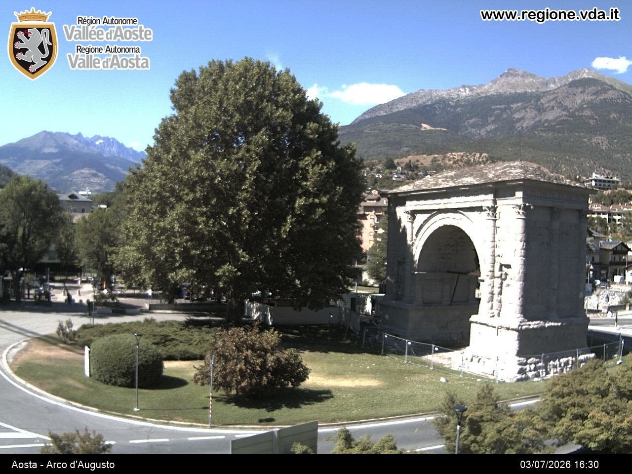 Archived image Webcam Aosta, Piazza Arco d'Augusto