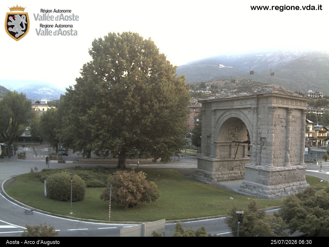 Archived image Webcam Aosta, Piazza Arco d'Augusto