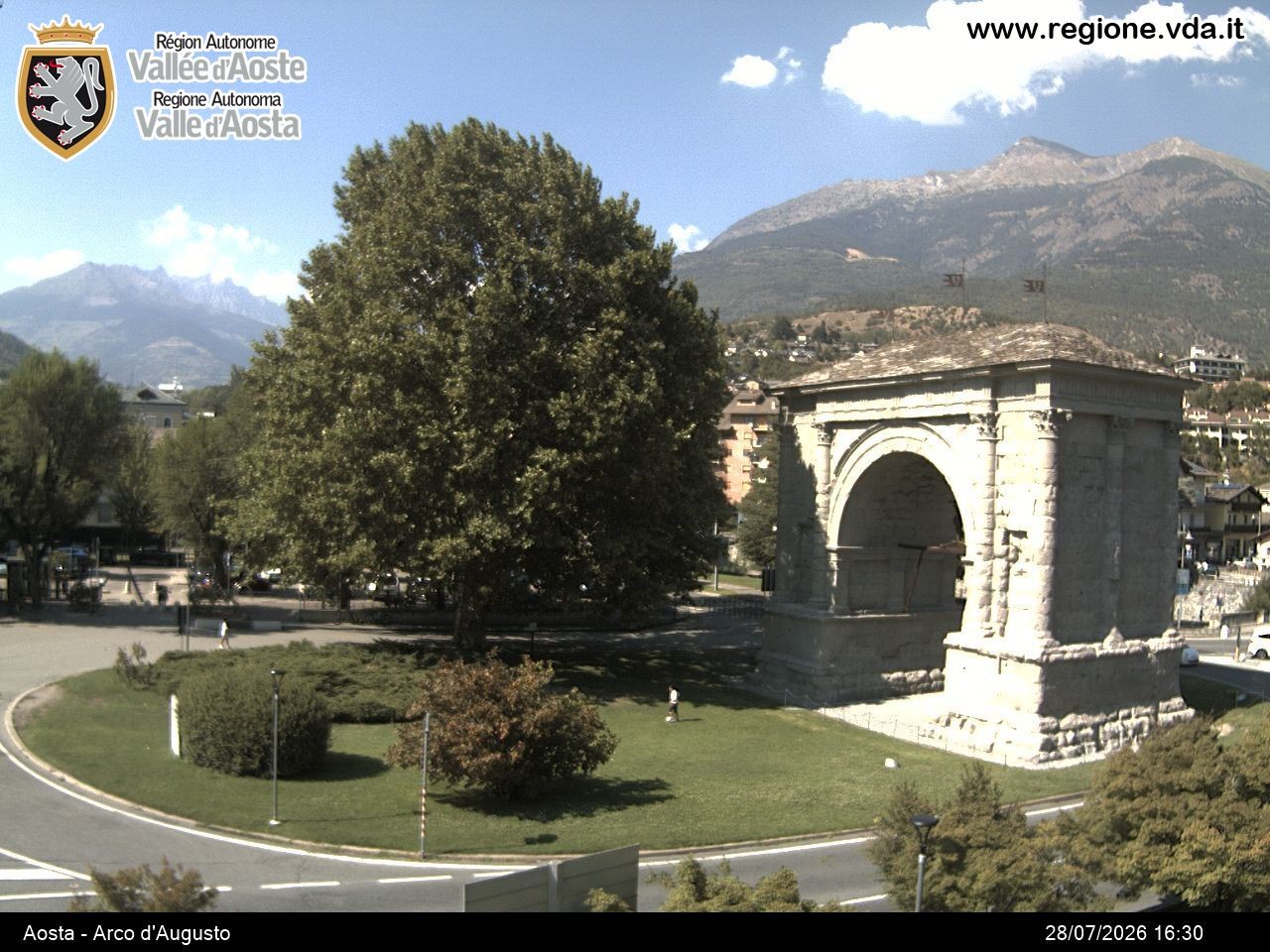 Archiv Foto Webcam Piazza Arco d'Augusto, Aosta