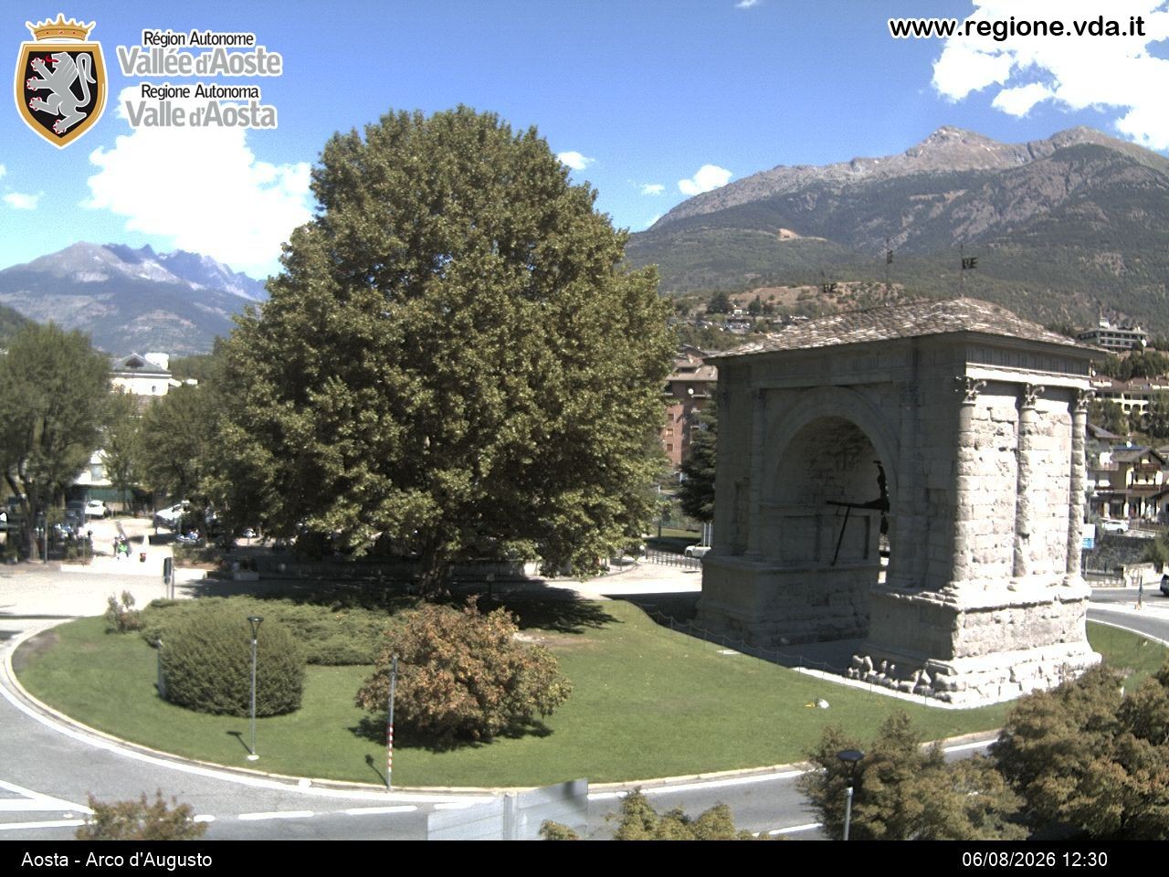 Archiv Foto Webcam Piazza Arco d'Augusto, Aosta