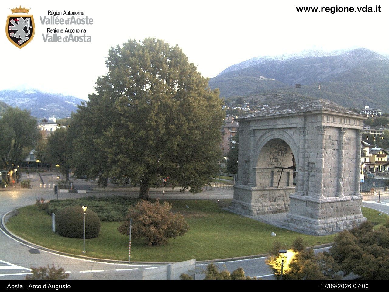 Archiv Foto Webcam Piazza Arco d'Augusto, Aosta