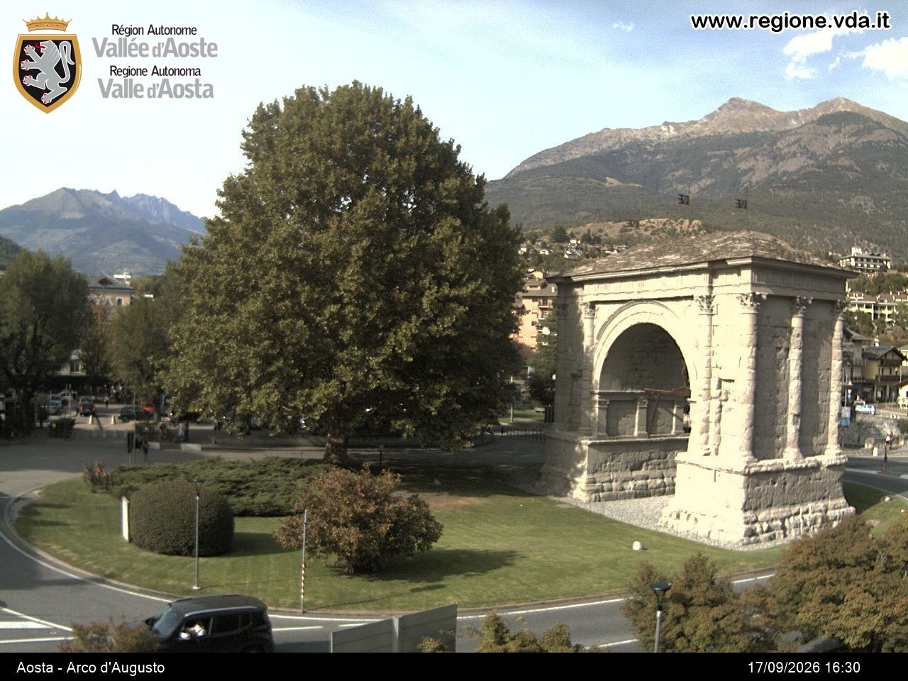 Archiv Foto Webcam Piazza Arco d'Augusto, Aosta