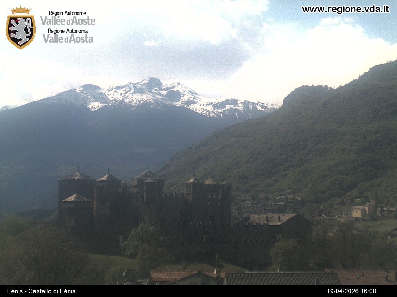Archived image Webcam Aosta Valley, Fenis Castle