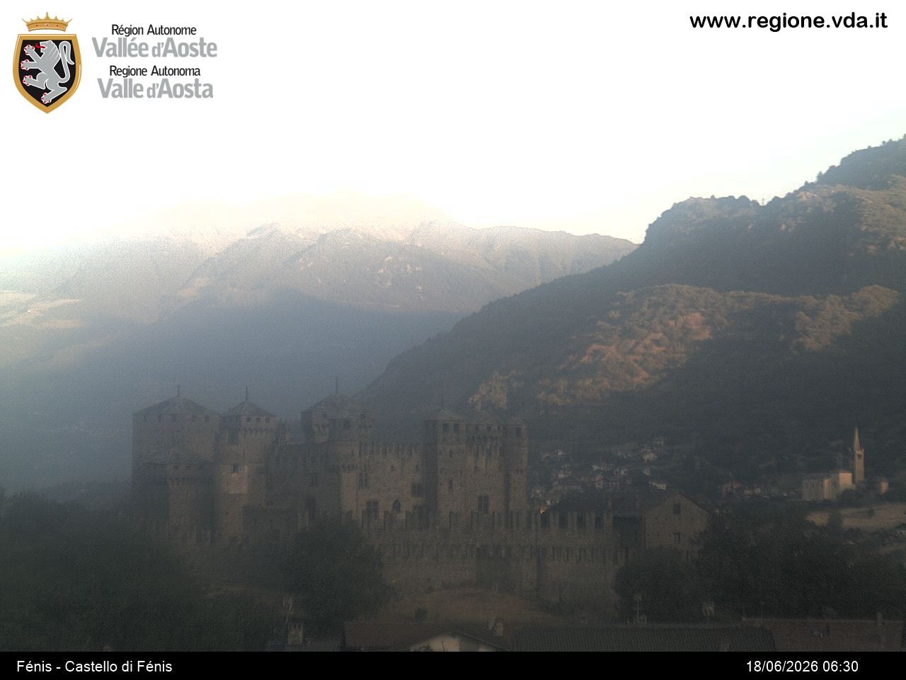 Archived image Webcam Aosta Valley, Fenis Castle