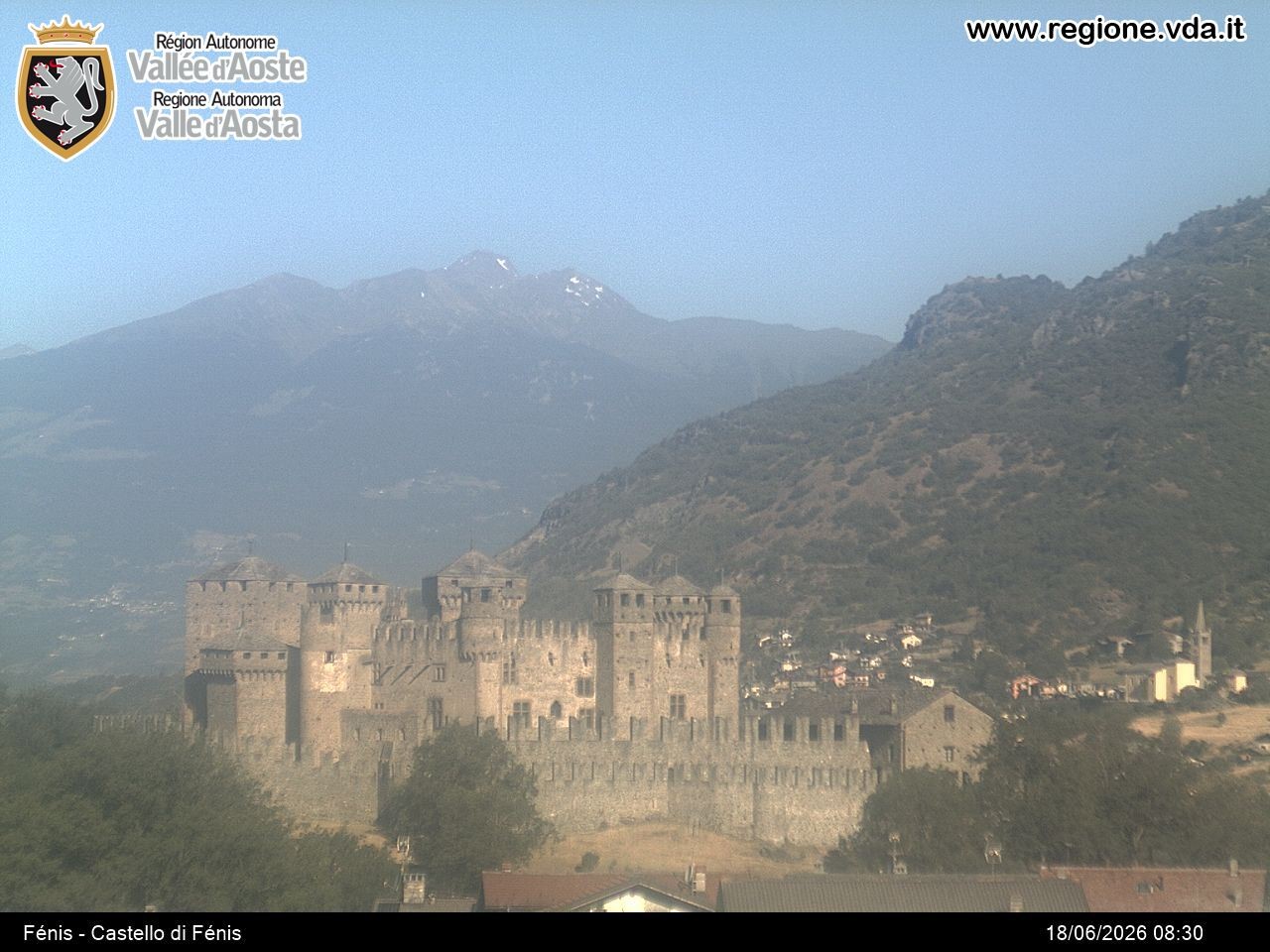 Archived image Webcam Aosta Valley, Fenis Castle