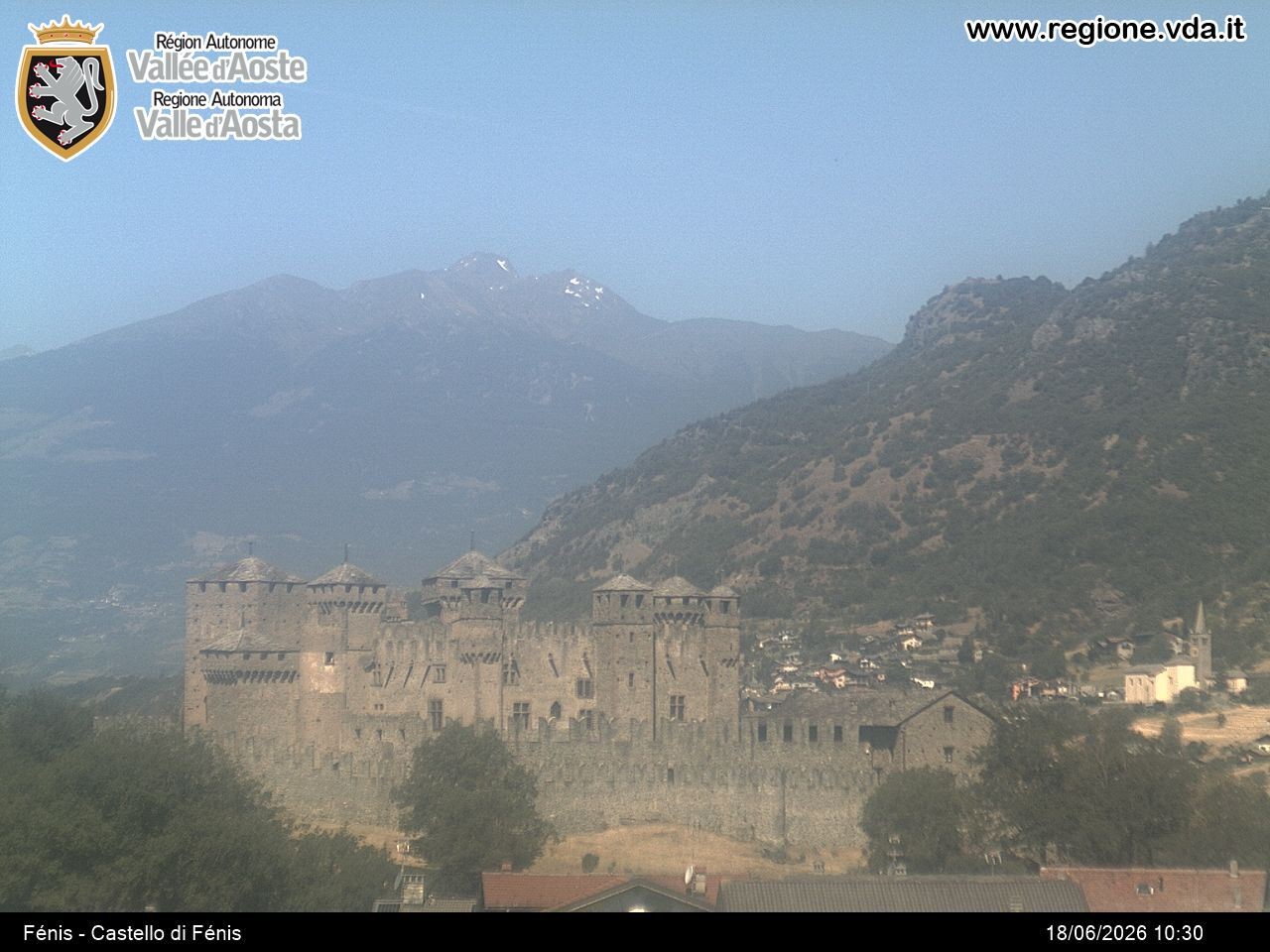 Archived image Webcam Aosta Valley, Fenis Castle