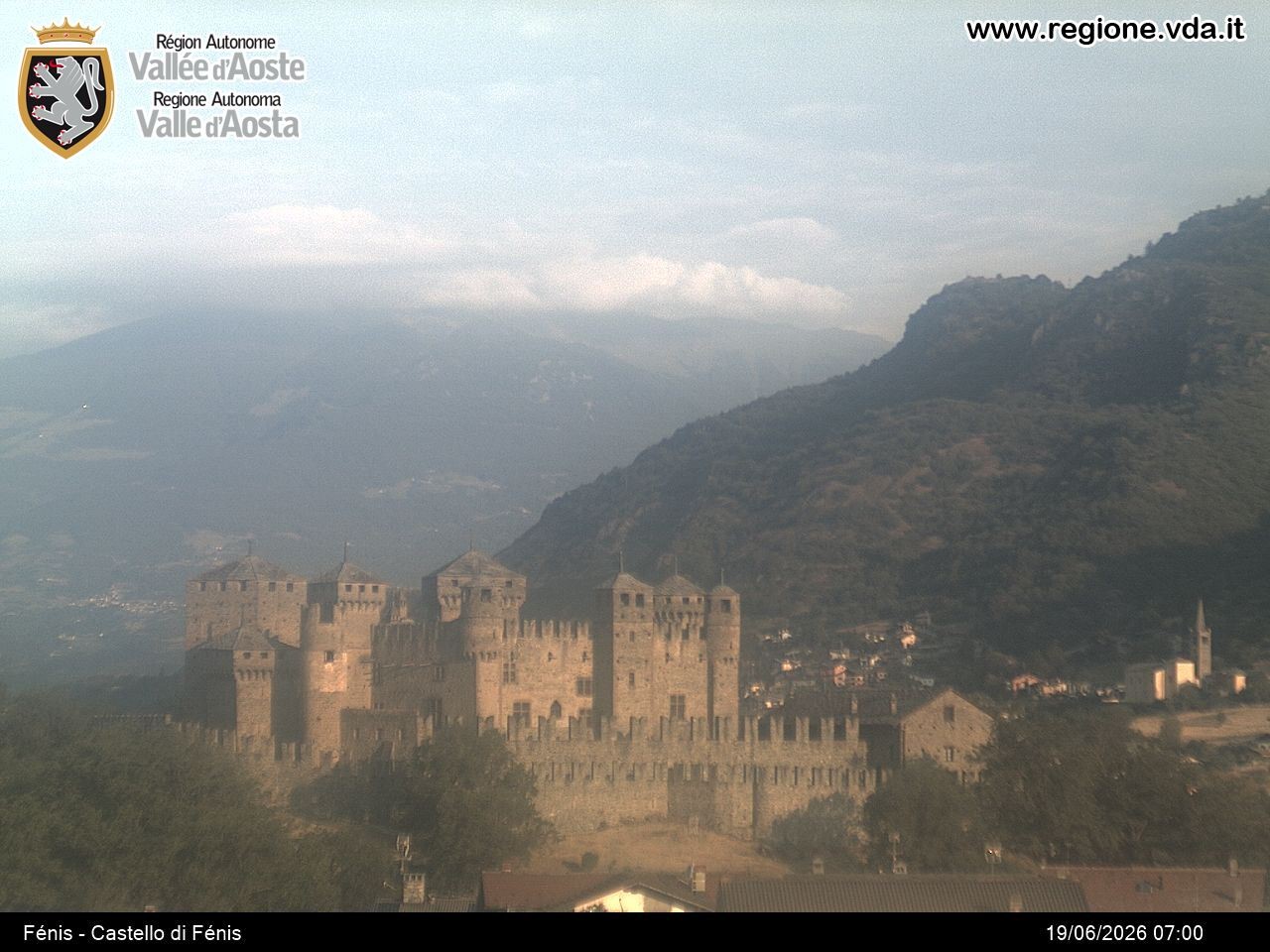 Archiv Foto Webcam Aostatal, Schloss Fenis