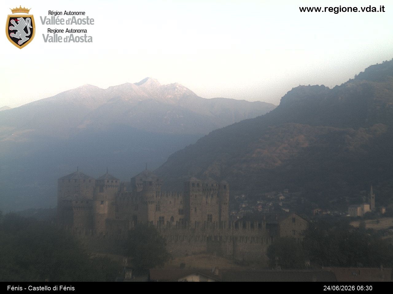 Archiv Foto Webcam Aostatal, Schloss Fenis