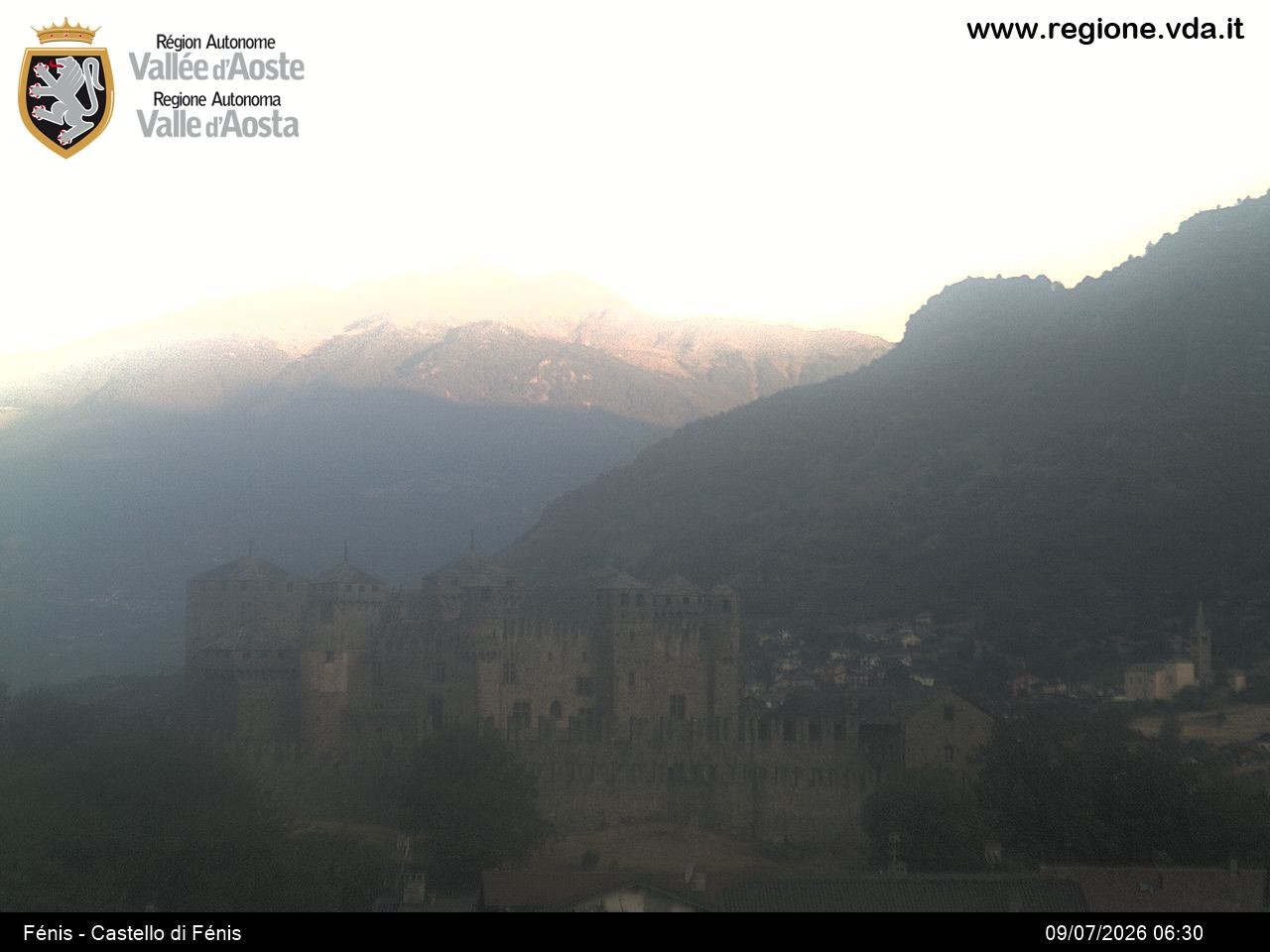 Archiv Foto Webcam Aostatal, Schloss Fenis