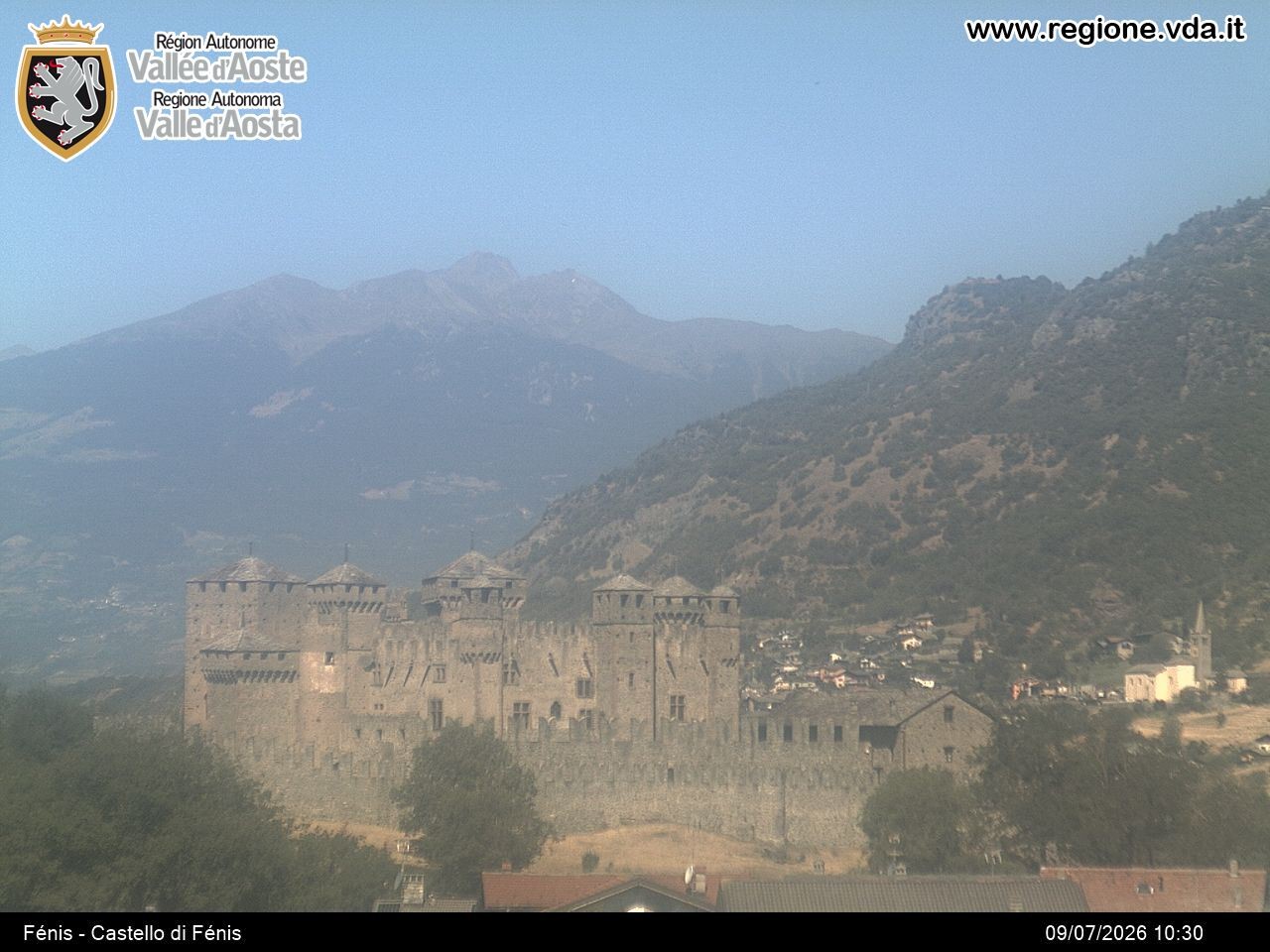 Archiv Foto Webcam Aostatal, Schloss Fenis