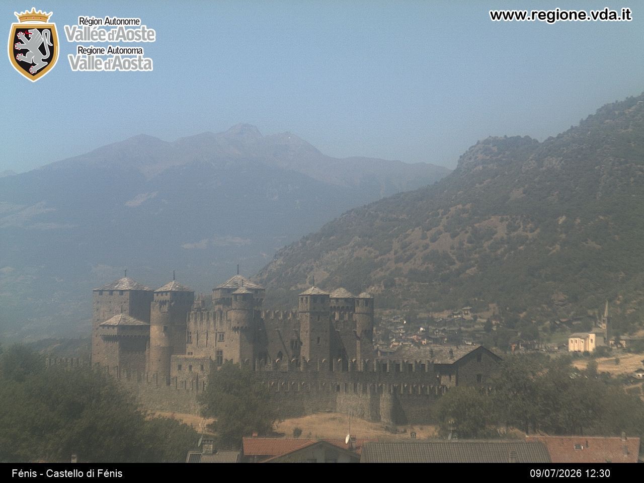 Archiv Foto Webcam Aostatal, Schloss Fenis