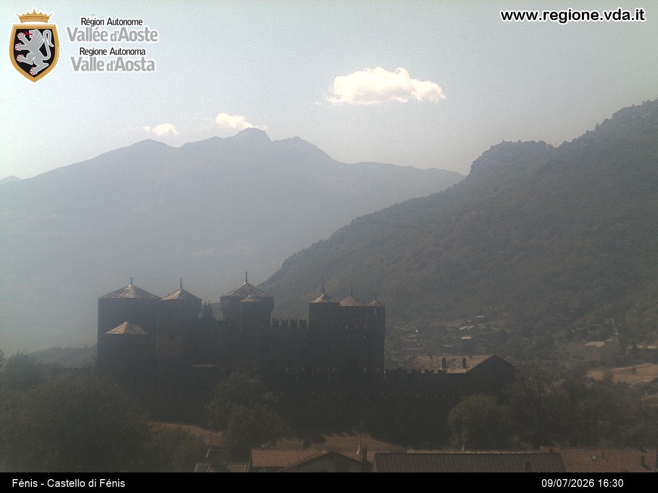 Archiv Foto Webcam Aostatal, Schloss Fenis