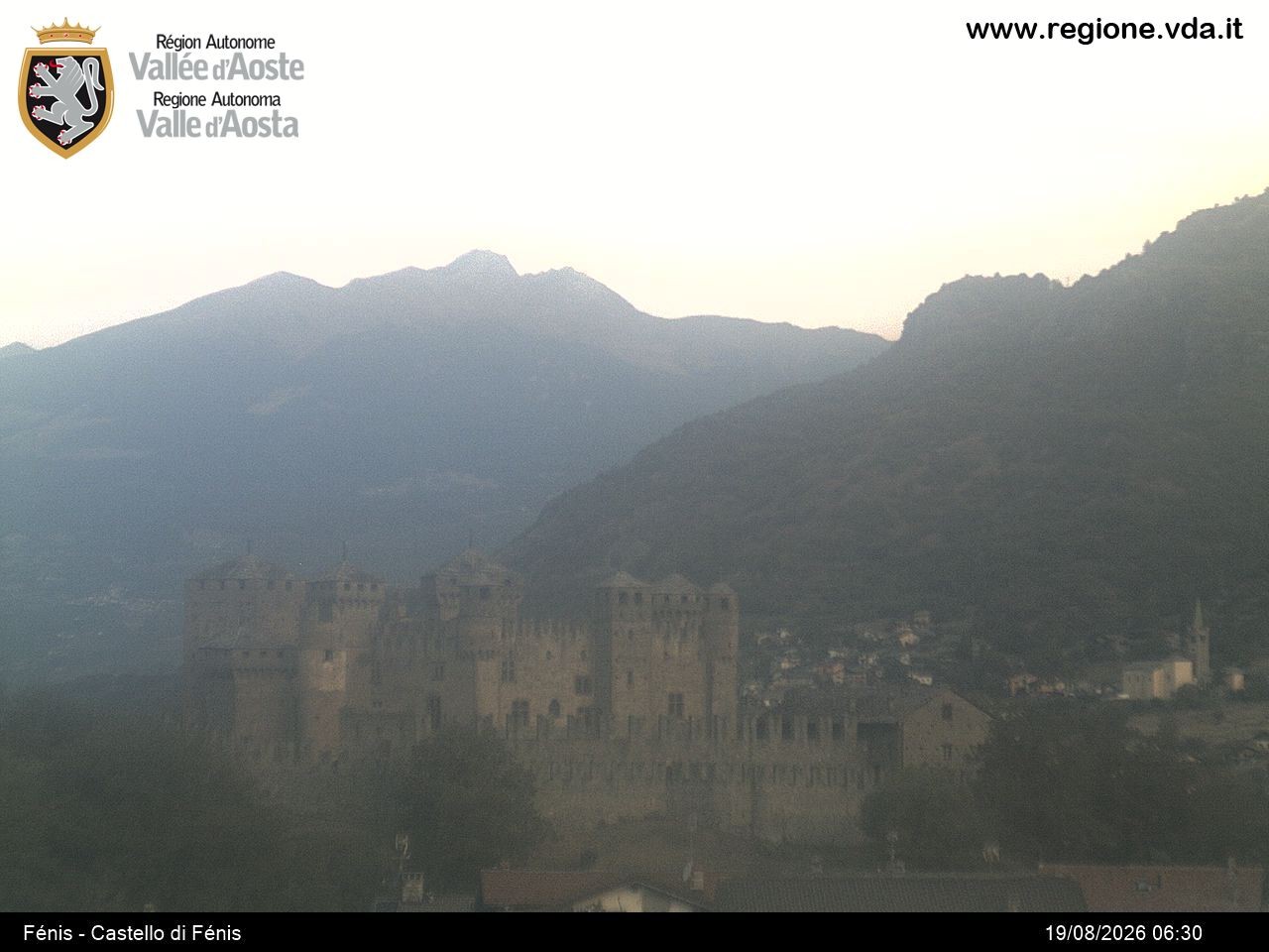 Archiv Foto Webcam Aostatal, Schloss Fenis