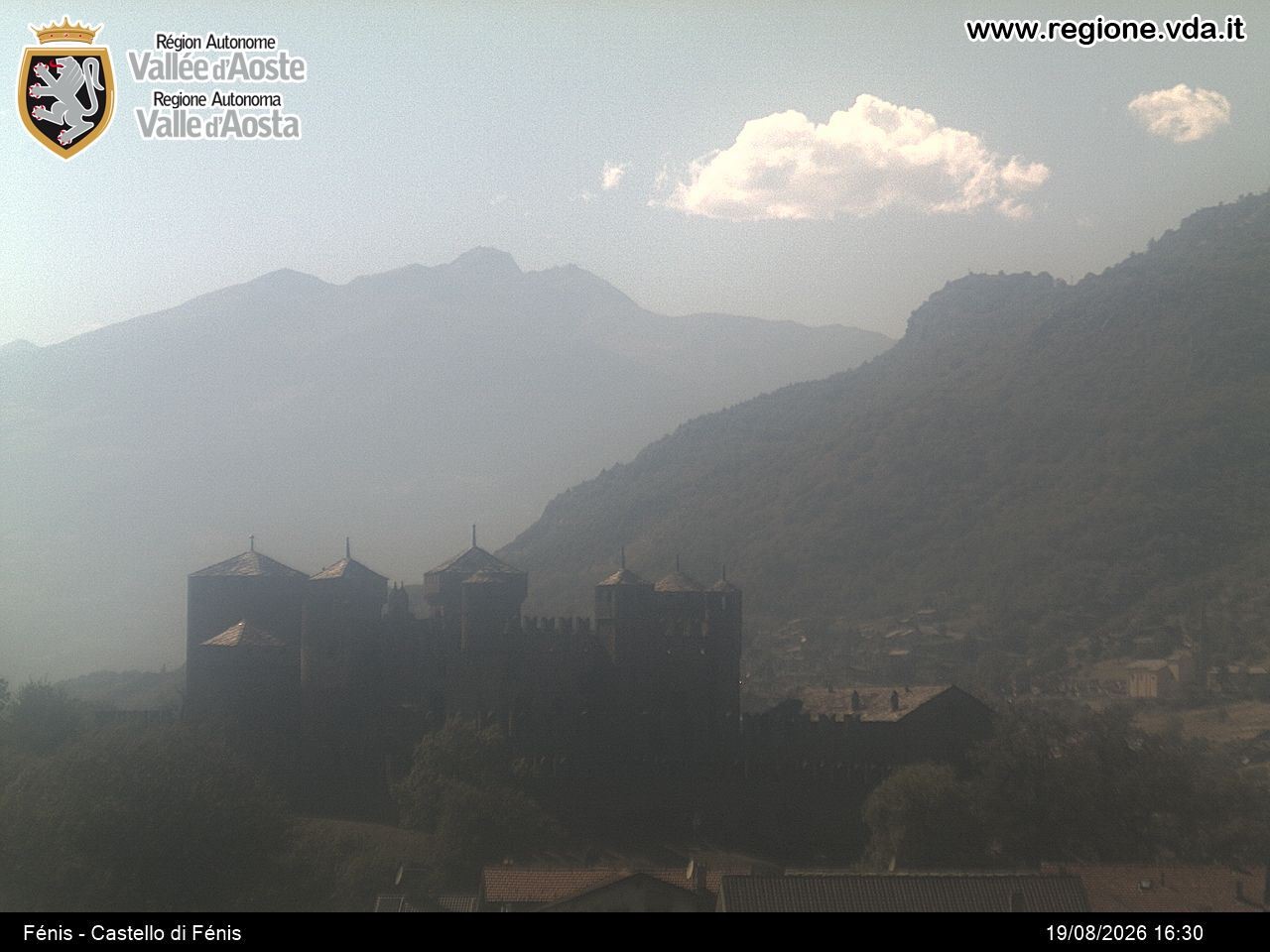 Archiv Foto Webcam Aostatal, Schloss Fenis
