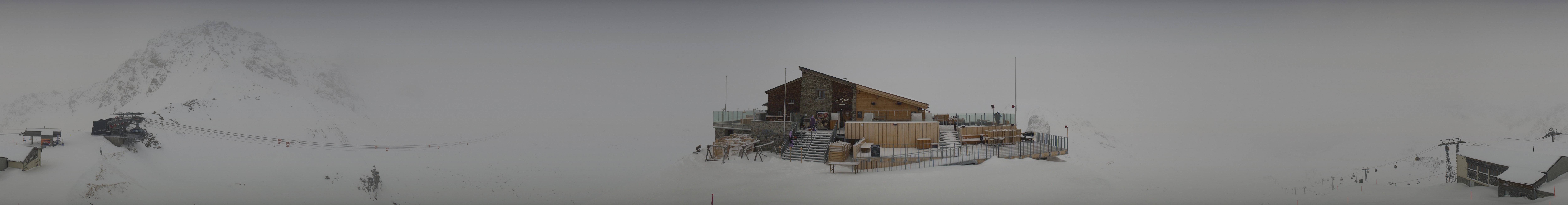 Archived image Webcam Top station Hörnli-Express