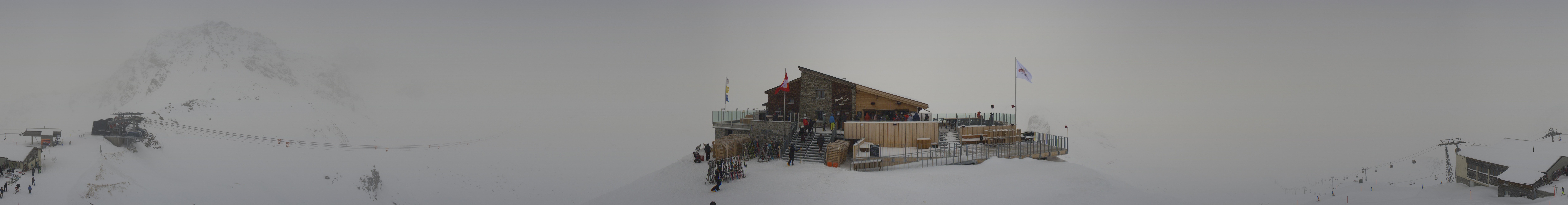 Archived image Webcam Top station Hörnli-Express
