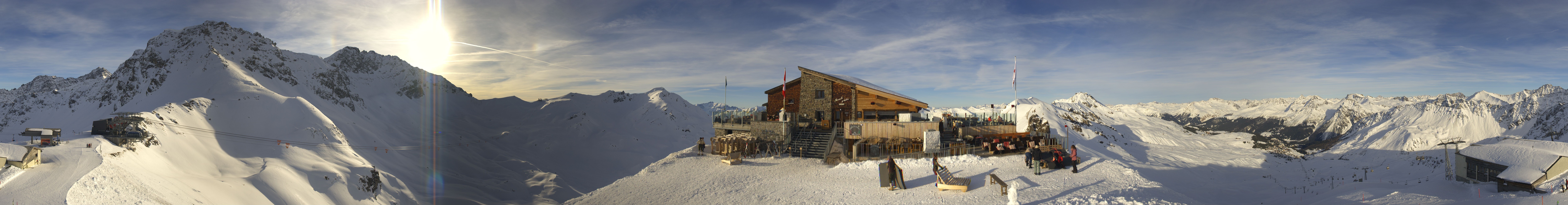 Archived image Webcam Top station Hörnli-Express