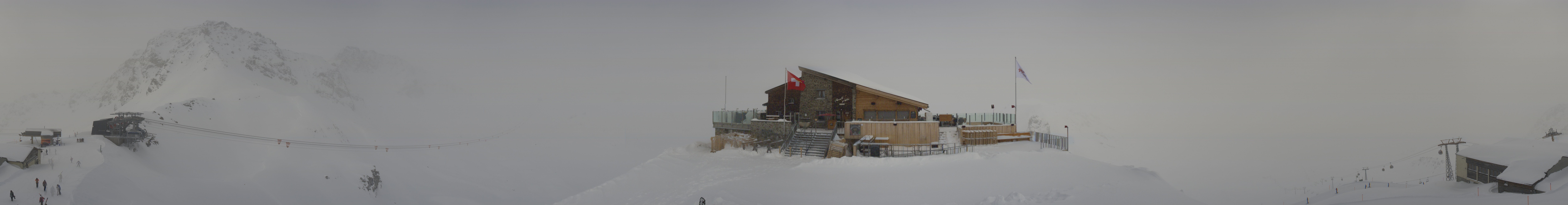 Archived image Webcam Top station Hörnli-Express