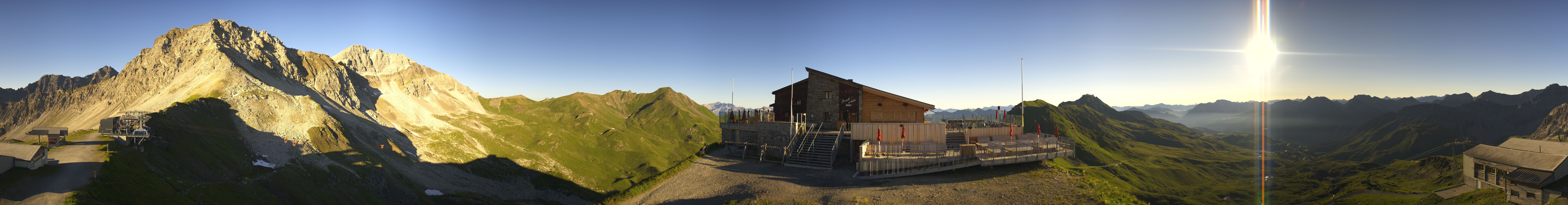 Archived image Webcam Top station Hörnli-Express