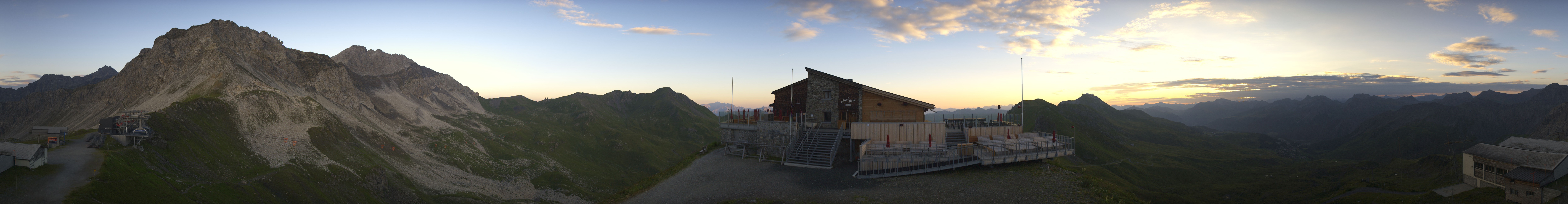Archived image Webcam Top station Hörnli-Express
