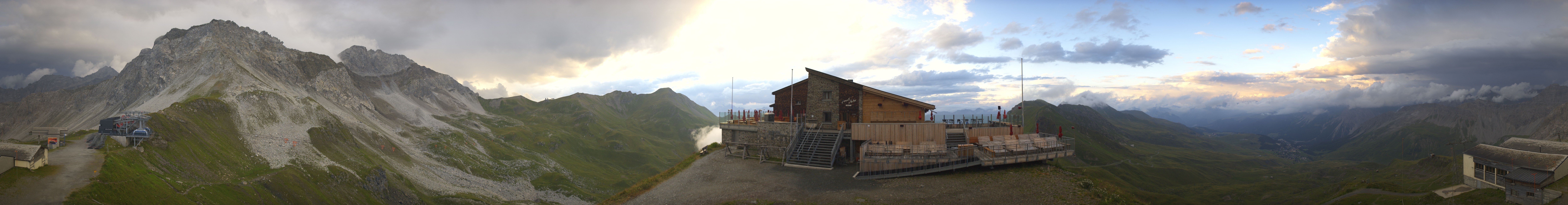 Archived image Webcam Top station Hörnli-Express