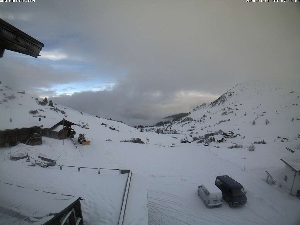 Archived image Webcam Arflina: View towards the valley