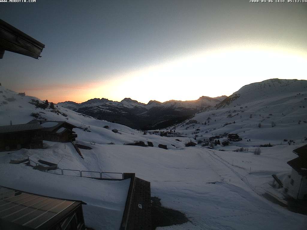 Archived image Webcam Arflina: View towards the valley