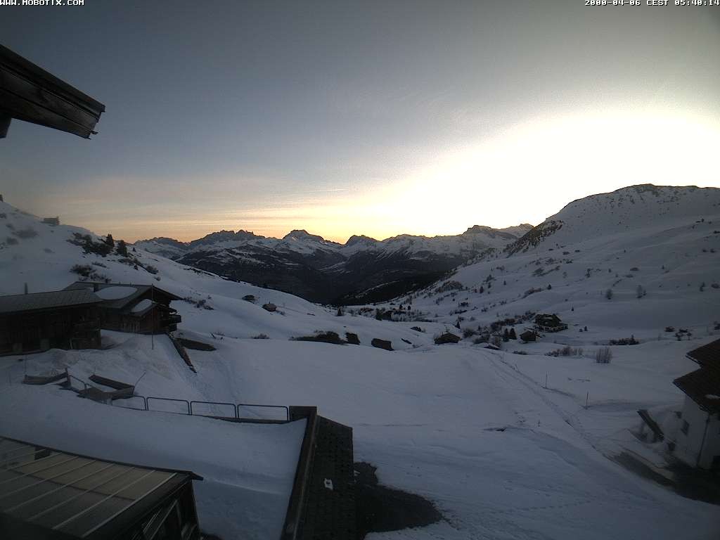 Archived image Webcam Arflina: View towards the valley