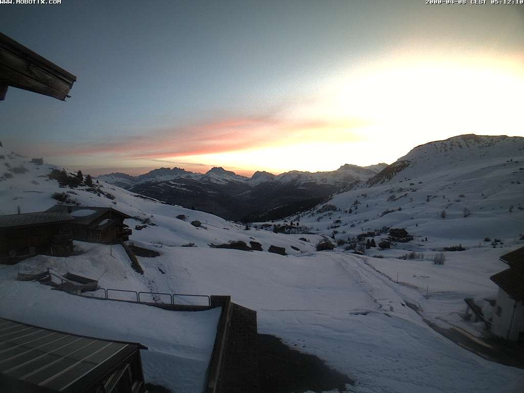 Archived image Webcam Arflina: View towards the valley