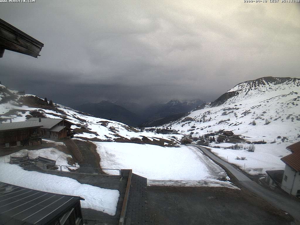 Archived image Webcam Arflina: View towards the valley