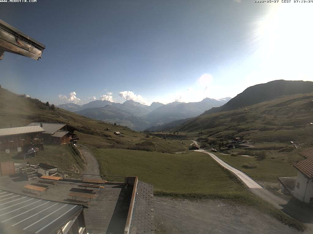 Archived image Webcam Arflina: View towards the valley