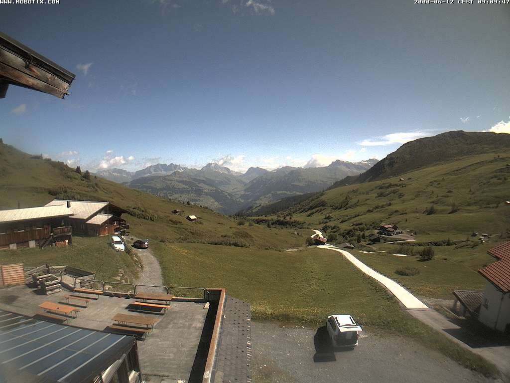 Archived image Webcam Arflina: View towards the valley