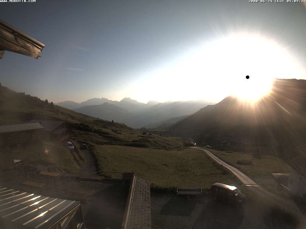 Archived image Webcam Arflina: View towards the valley