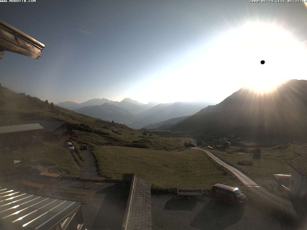 Archived image Webcam Arflina: View towards the valley