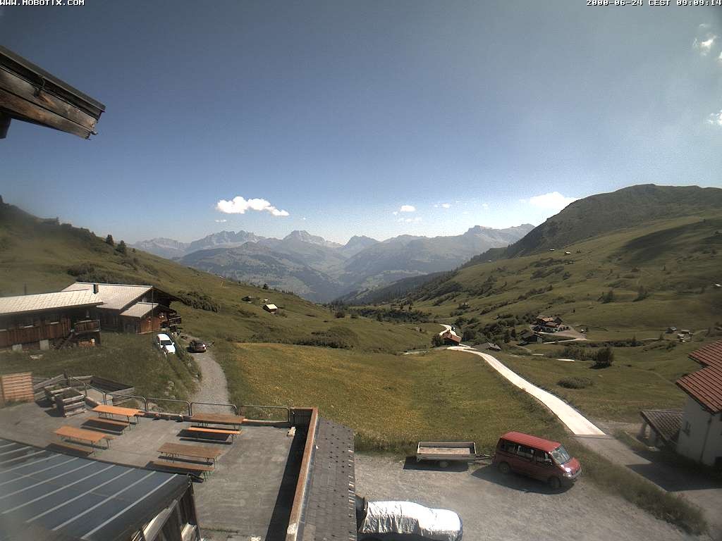 Archived image Webcam Arflina: View towards the valley