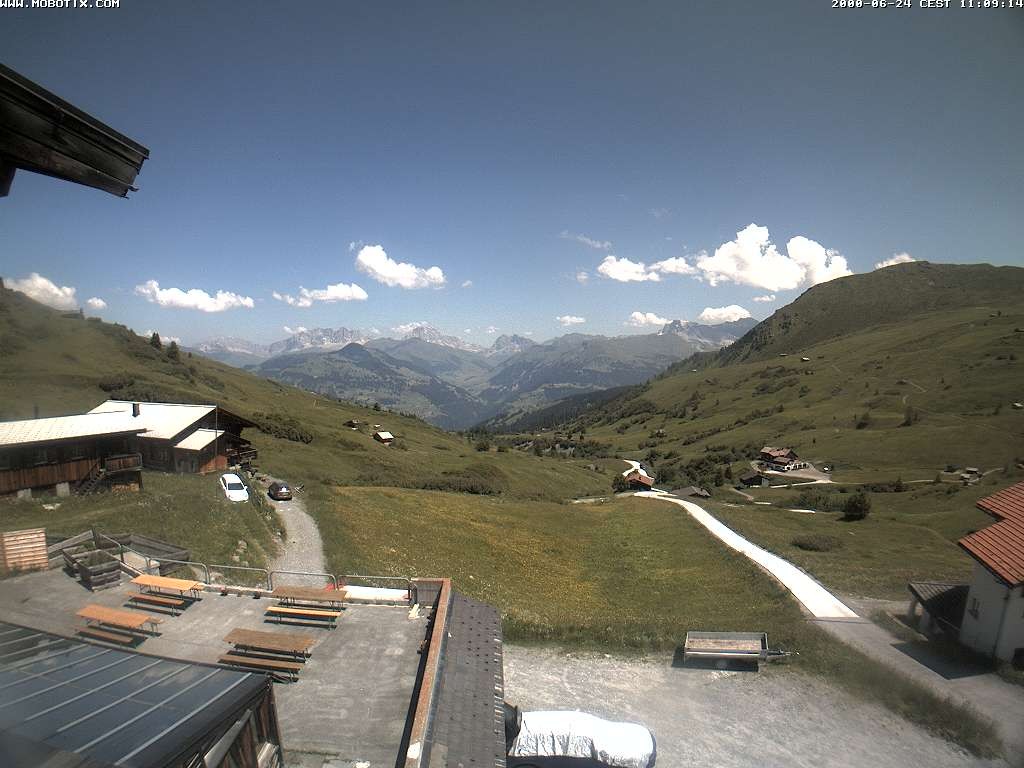 Archived image Webcam Arflina: View towards the valley