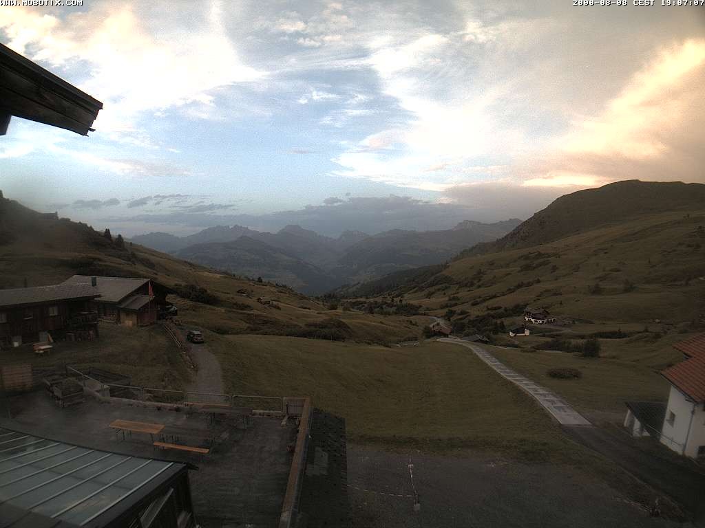 Archived image Webcam Arflina: View towards the valley