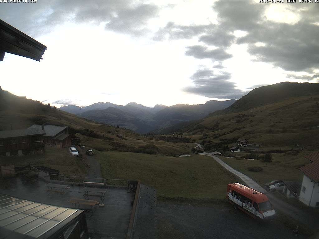 Archived image Webcam Arflina: View towards the valley