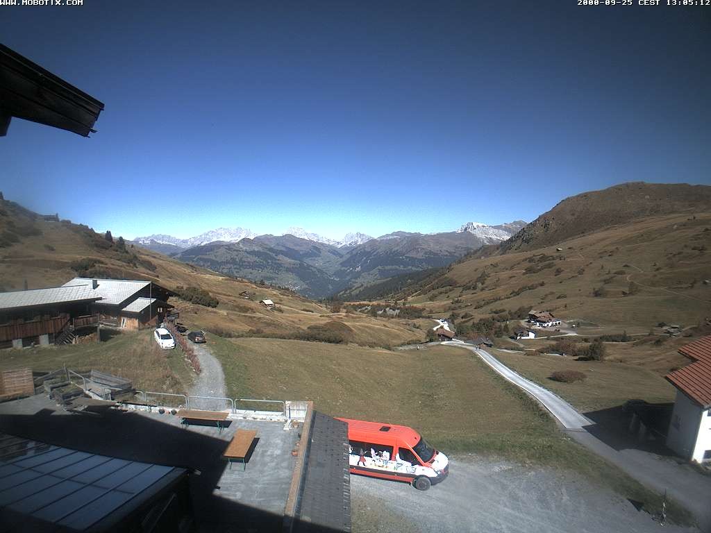 Archived image Webcam Arflina: View towards the valley