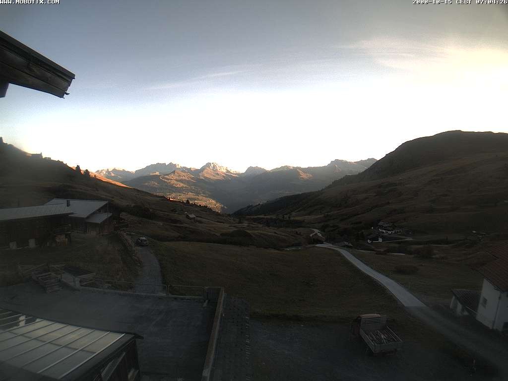 Archived image Webcam Arflina: View towards the valley