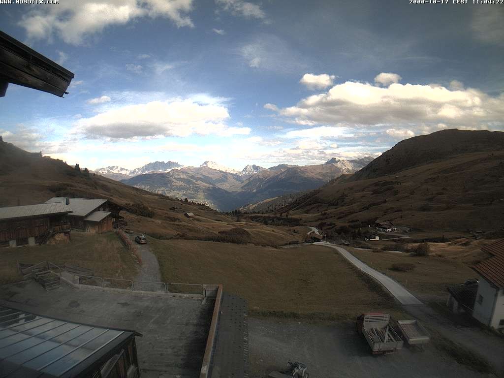 Archived image Webcam Arflina: View towards the valley