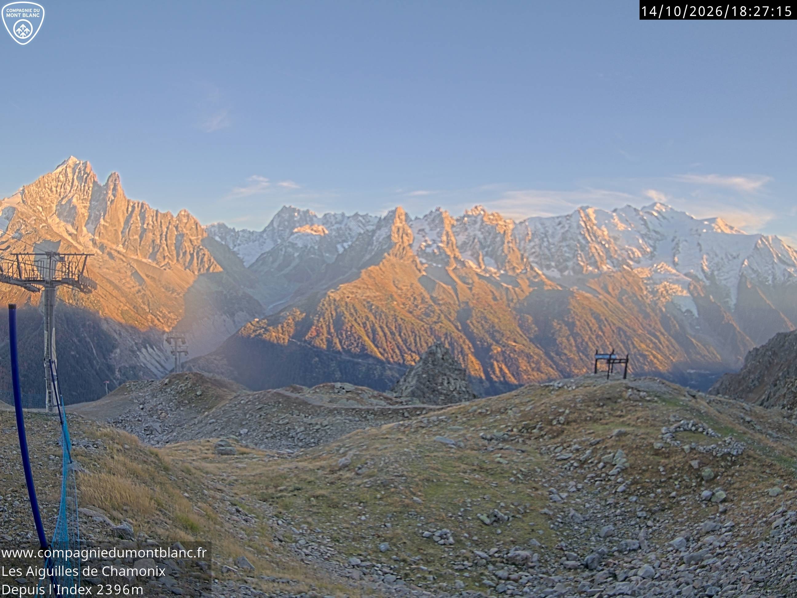 Archiv Foto Webcam Les Aiguilles de Charmonix