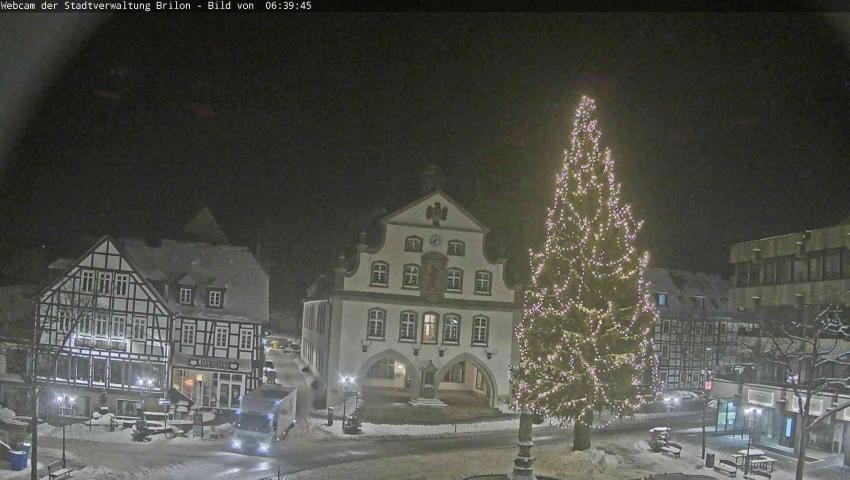 Archiv Foto Webcam Rathaus und Marktplatz Brilon