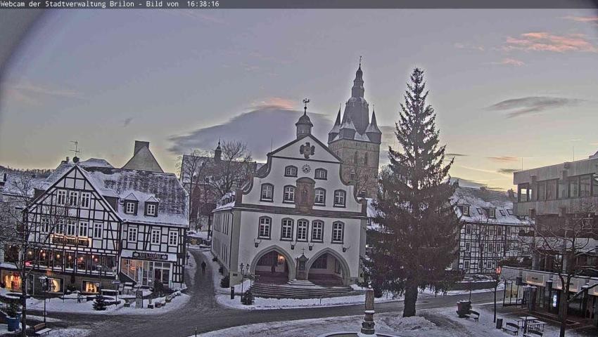 Archiv Foto Webcam Rathaus und Marktplatz Brilon