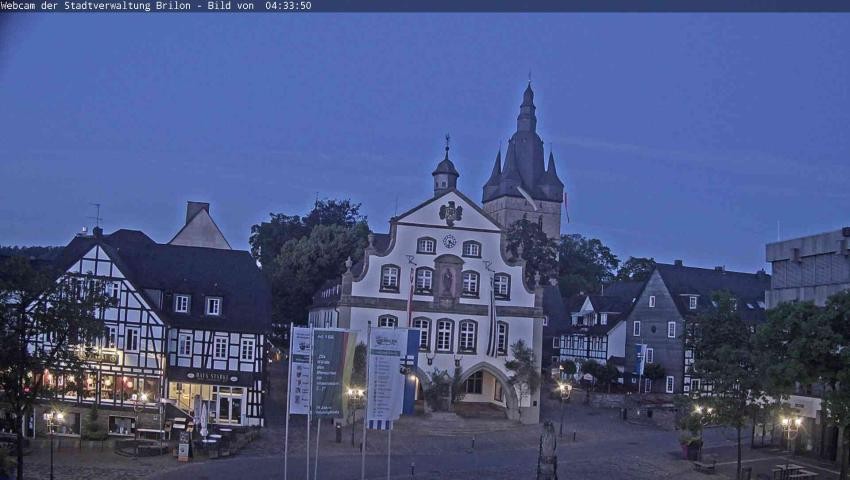 Archiv Foto Webcam Rathaus und Marktplatz Brilon