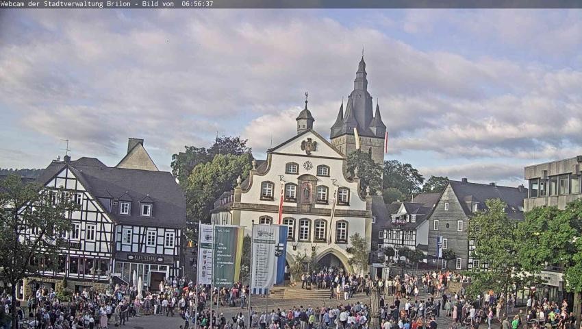 Archiv Foto Webcam Rathaus und Marktplatz Brilon