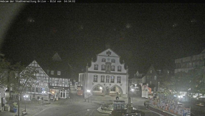 Archiv Foto Webcam Rathaus und Marktplatz Brilon