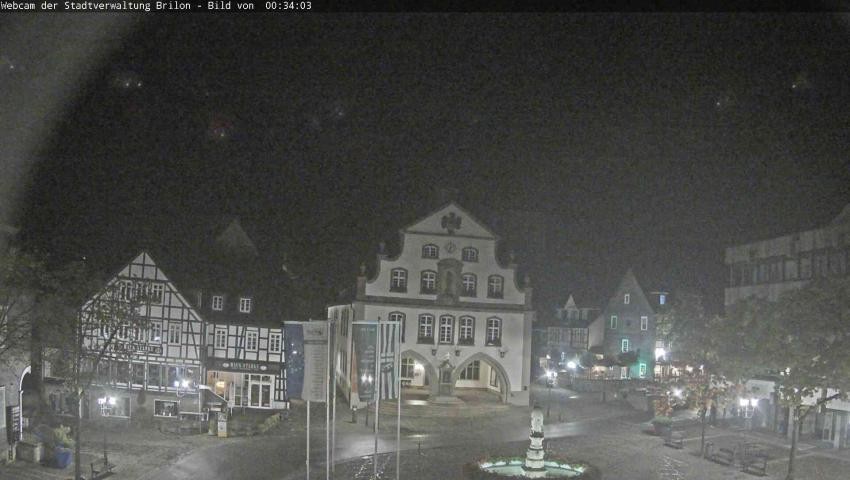 Archiv Foto Webcam Rathaus und Marktplatz Brilon